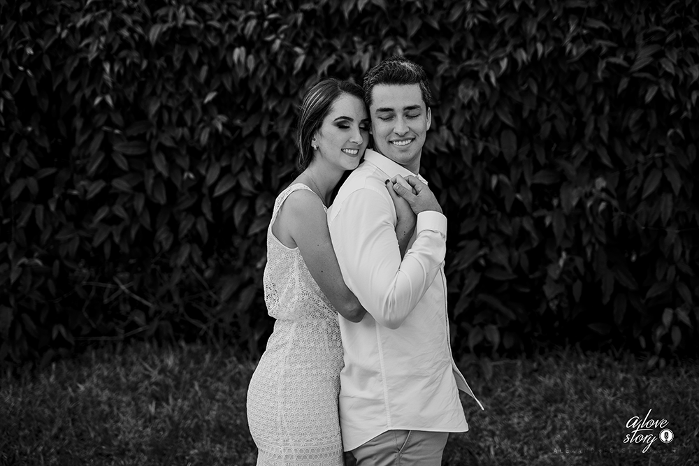 ensaio namorando de camila e igor em patos de minas fotografo alexandre casttro pre wedding  com fotos em preto e branco