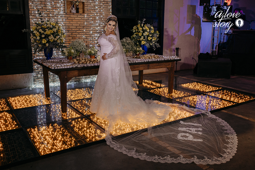casamento de carla e thiago na igreja do rosario em patos de minas com recepçao no espaço verde fotografado por alexandre casttro e produção no salao stella mendonça