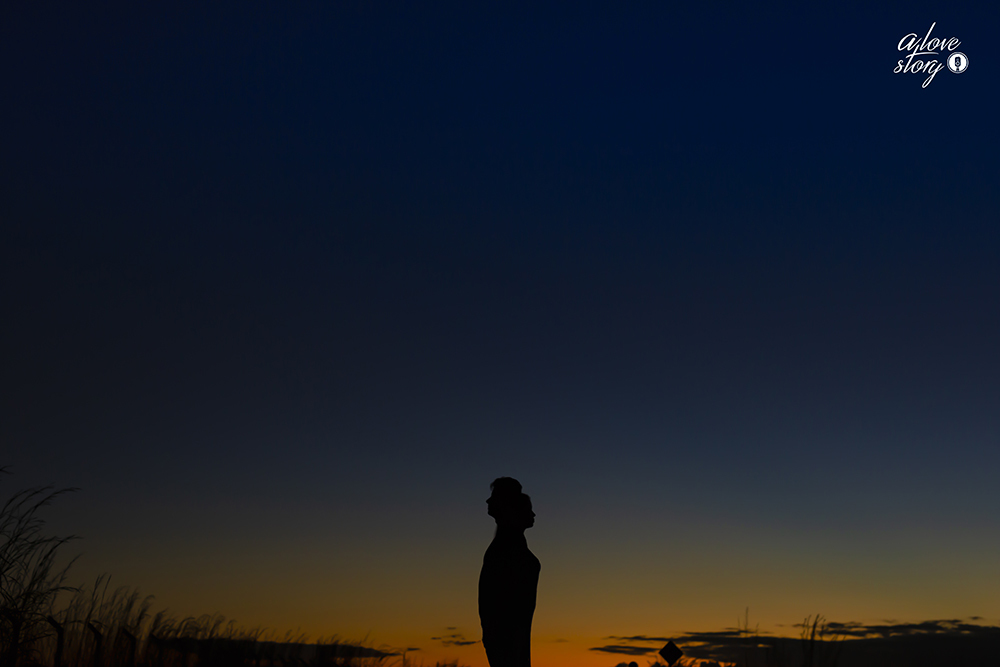ensaio de casal  namorando fotos para o casamento em patos de minas fotografo alexandre casttro sunset por do sol 