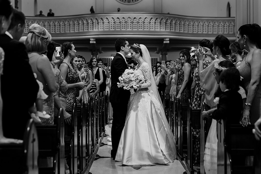 Casamento Camila Queiroz e Igor na Igreja dos Capuchinhos em Patos de Minas Fotografo Alexandre Casttro Conceito eventos Faelo Filmes Wellignton Guimaraes Stella Mendonça Banda Pagô Salao de Festas DB 