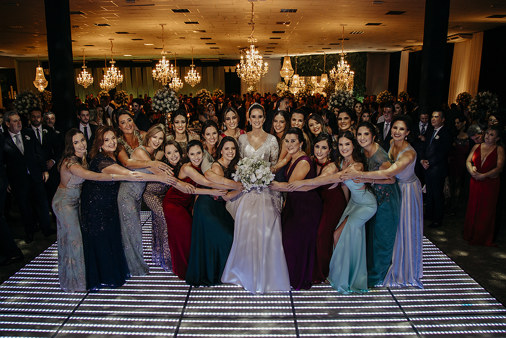 Casamento Camila Queiroz e Igor na Igreja dos Capuchinhos em Patos de Minas Fotografo Alexandre Casttro Conceito eventos Faelo Filmes Wellignton Guimaraes Stella Mendonça Banda Pagô Salao de Festas DB 