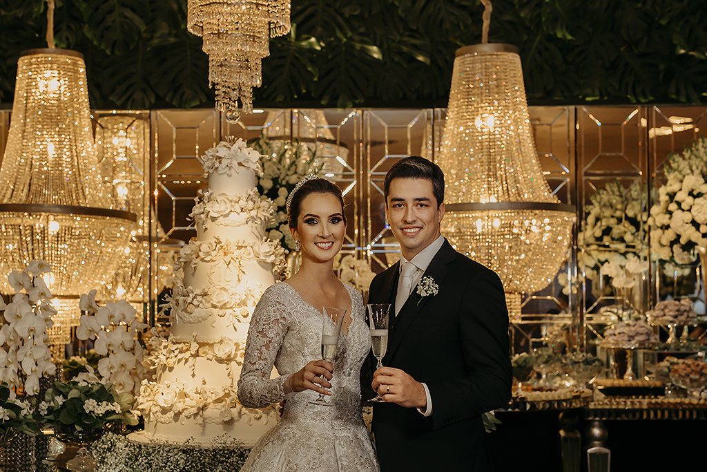 Casamento Camila Queiroz e Igor na Igreja dos Capuchinhos em Patos de Minas Fotografo Alexandre Casttro Conceito eventos Faelo Filmes Wellignton Guimaraes Stella Mendonça Banda Pagô Salao de Festas DB 