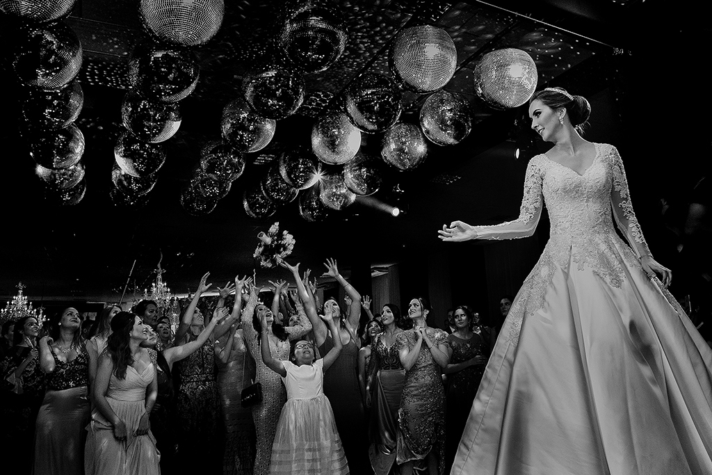 Casamento Camila Queiroz e Igor na Igreja dos Capuchinhos em Patos de Minas Fotografo Alexandre Casttro Conceito eventos Faelo Filmes Wellignton Guimaraes Stella Mendonça Banda Pagô Salao de Festas DB 