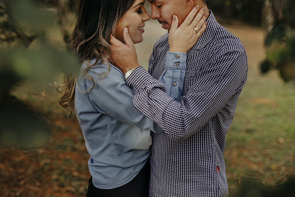 Ensaio Fotografico na cidade de Araxa MG do casal Fernanda e Sergio e fotografado por Alexnadre Casttro fotografo de patos de minas