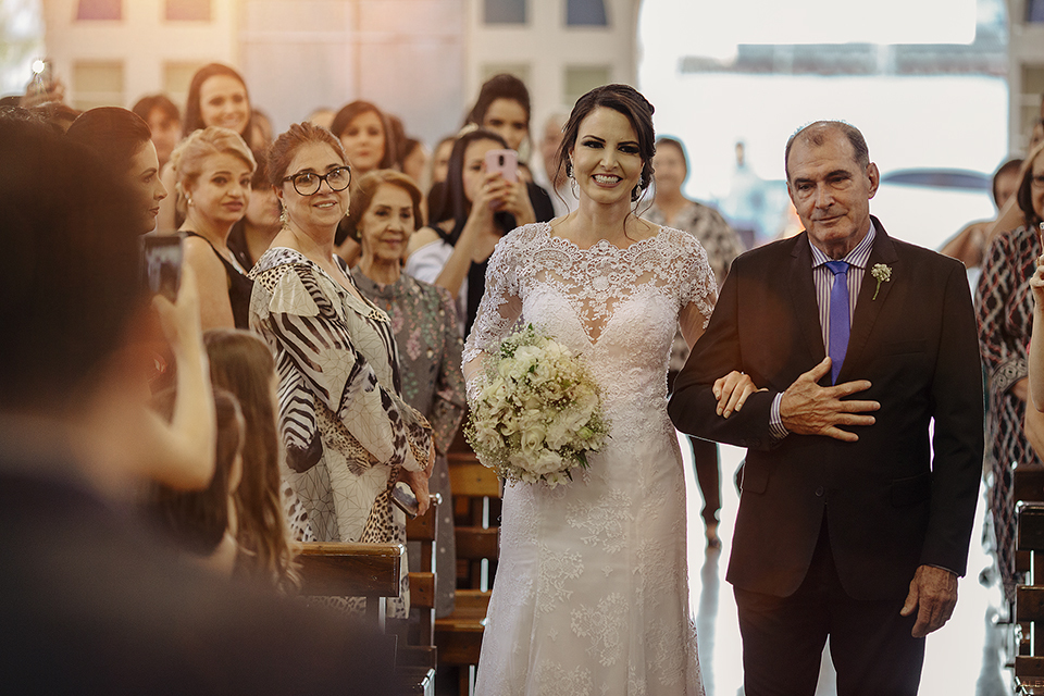 Casamento de Lucas e Juliana em Patos de Minas na Igreja do Cristo fotografo Alexandre Casttro festa na Decor fest e produçao na Stella Mendonça Fotos linda de casamento inspiração para o grande dia