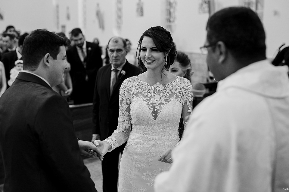 Casamento de Lucas e Juliana em Patos de Minas na Igreja do Cristo fotografo Alexandre Casttro festa na Decor fest e produçao na Stella Mendonça Fotos linda de casamento inspiração para o grande dia