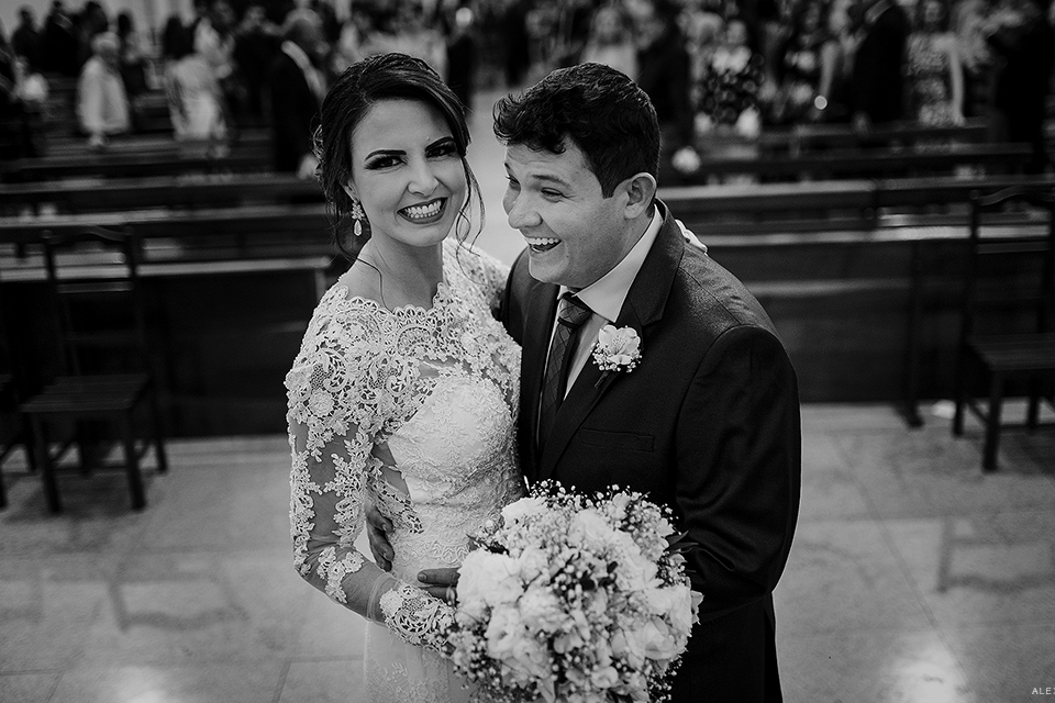 Casamento de Lucas e Juliana em Patos de Minas na Igreja do Cristo fotografo Alexandre Casttro festa na Decor fest e produçao na Stella Mendonça Fotos linda de casamento inspiração para o grande dia
