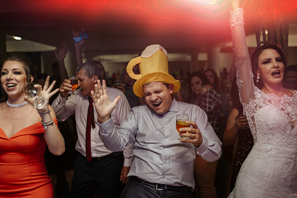 Casamento de Lucas e Juliana em Patos de Minas na Igreja do Cristo fotografo Alexandre Casttro festa na Decor fest e produçao na Stella Mendonça Fotos linda de casamento inspiração para o grande dia