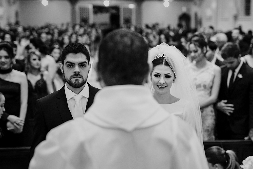 casamento heitor e isabela patos de minas fotografo alexandre casttro igreja dos capuchinhos salo de festa house fest  produçao thiago lima inspiração 