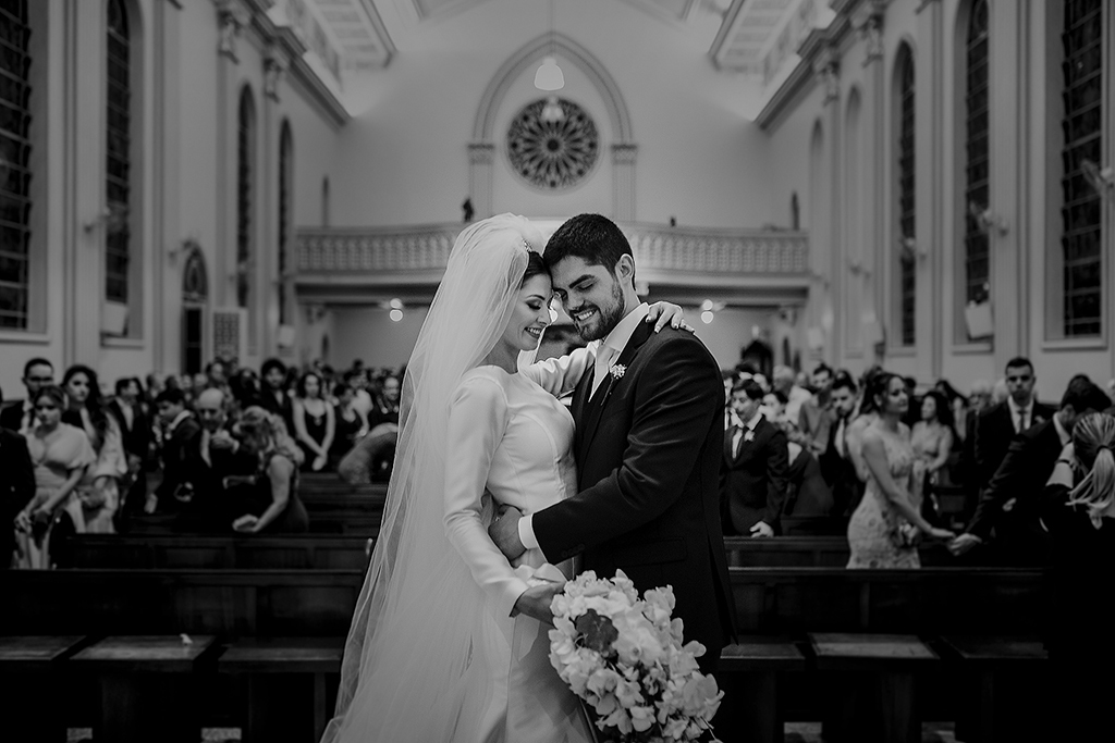 casamento heitor e isabela patos de minas fotografo alexandre casttro igreja dos capuchinhos salo de festa house fest  produçao thiago lima inspiração 
