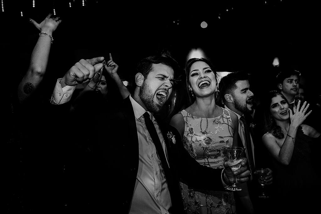 casamento heitor e isabela patos de minas fotografo alexandre casttro igreja dos capuchinhos salo de festa house fest  produçao thiago lima inspiração 