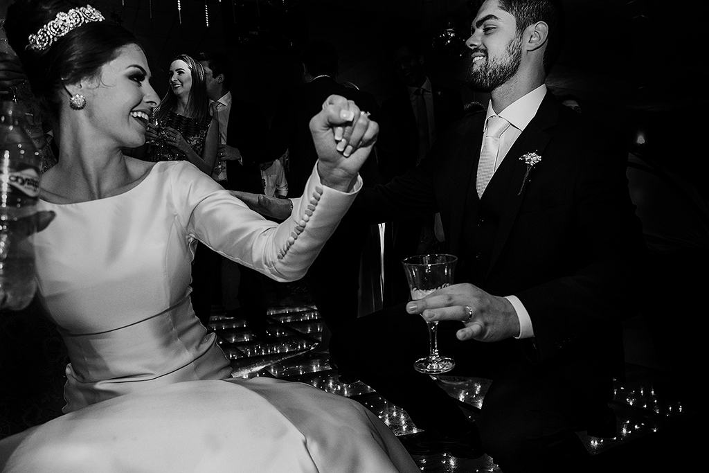 casamento heitor e isabela patos de minas fotografo alexandre casttro igreja dos capuchinhos salo de festa house fest  produçao thiago lima inspiração 