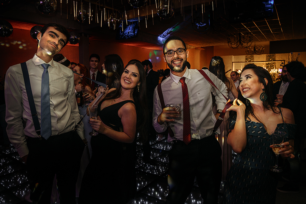 casamento heitor e isabela patos de minas fotografo alexandre casttro igreja dos capuchinhos salo de festa house fest  produçao thiago lima inspiração 