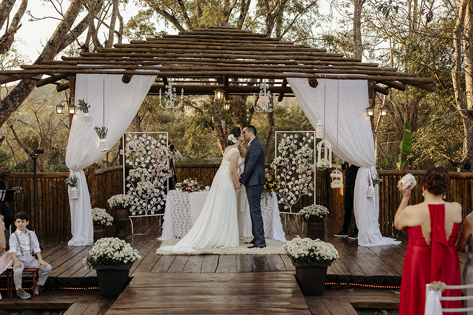 casamento no campo durante o dia na  avalom chacara fotografo alexandre casttro de patos de minas