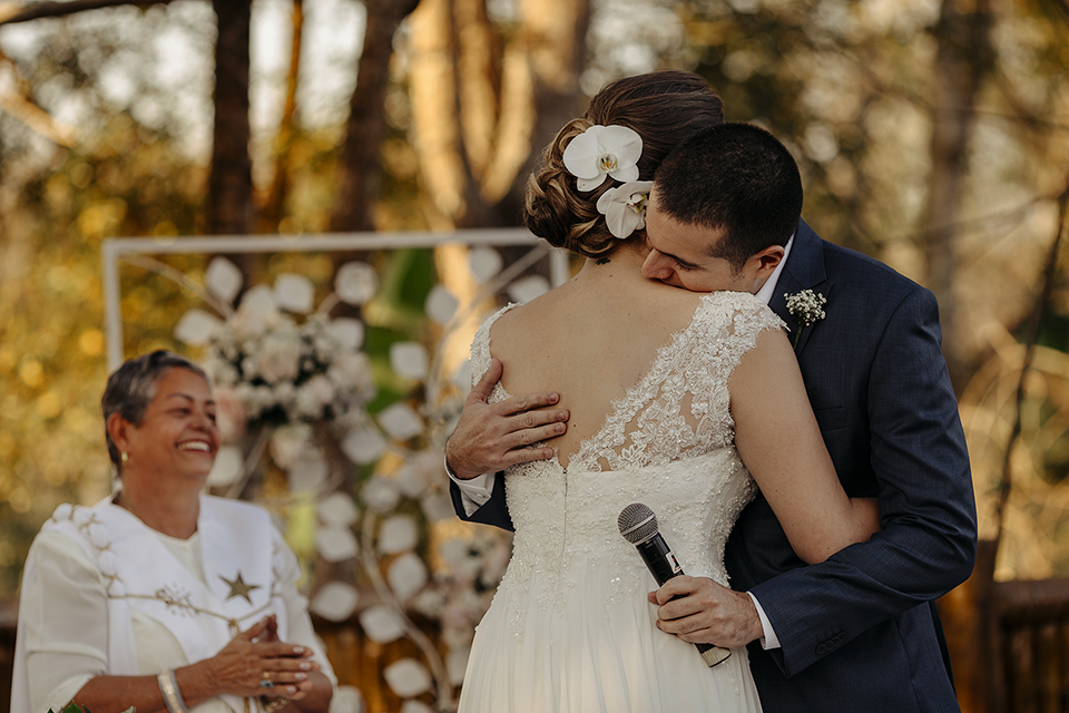 casamento no campo durante o dia na  avalom chacara fotografo alexandre casttro de patos de minas