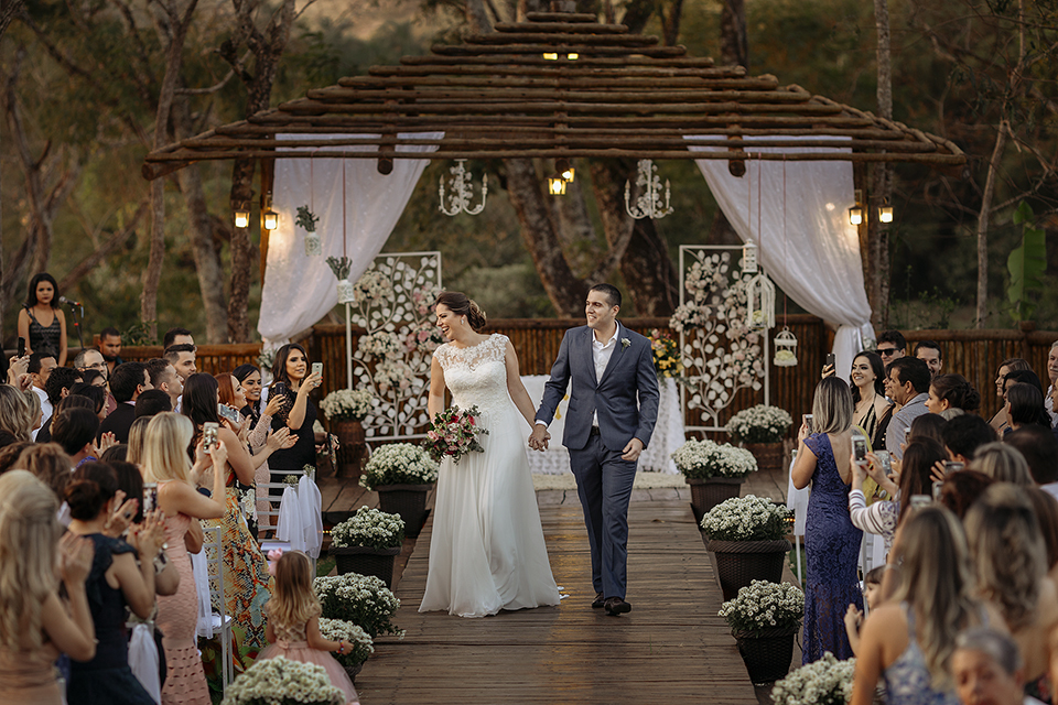 casamento no campo durante o dia na  avalom chacara fotografo alexandre casttro de patos de minas