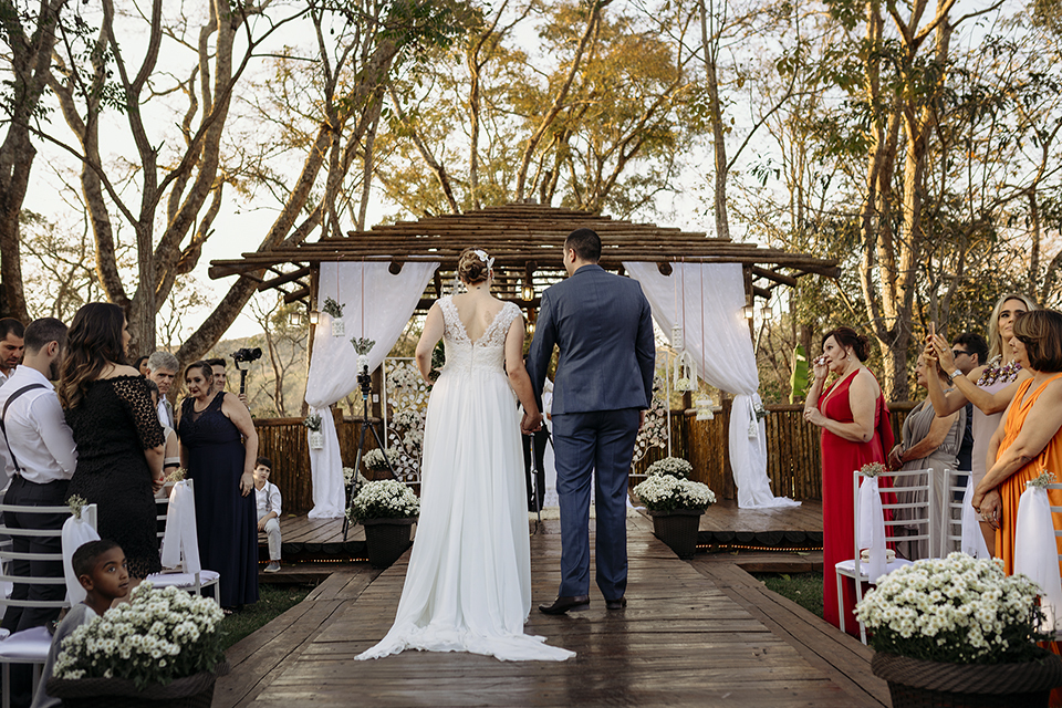 casamento no campo durante o dia na  avalom chacara fotografo alexandre casttro de patos de minas