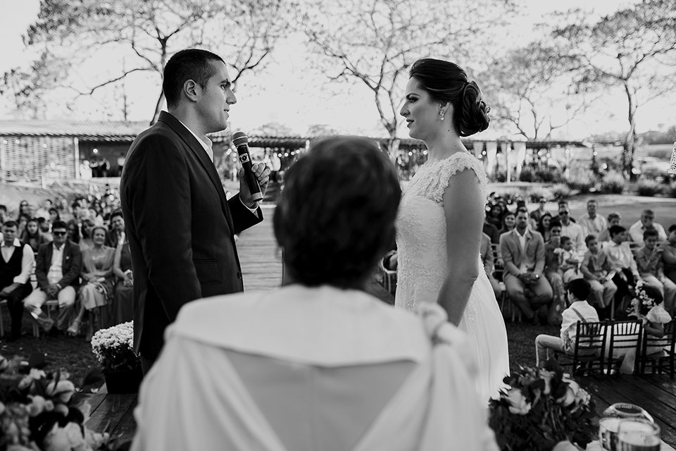 casamento no campo durante o dia na  avalom chacara fotografo alexandre casttro de patos de minas