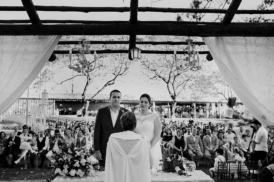 casamento no campo durante o dia na  avalom chacara fotografo alexandre casttro de patos de minas