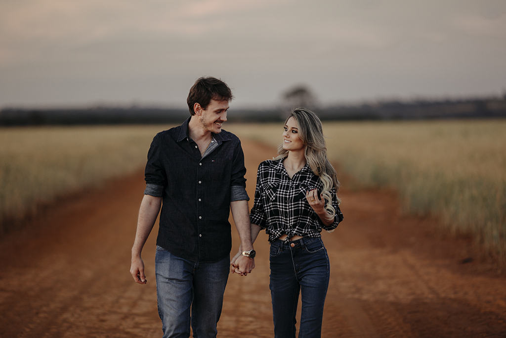 Ensaio Namorando de Mateus e Natalia em Perdizes e Patos de Minas Fotografo Alexandre Casttro Fotos com Amor paixão e inspiração