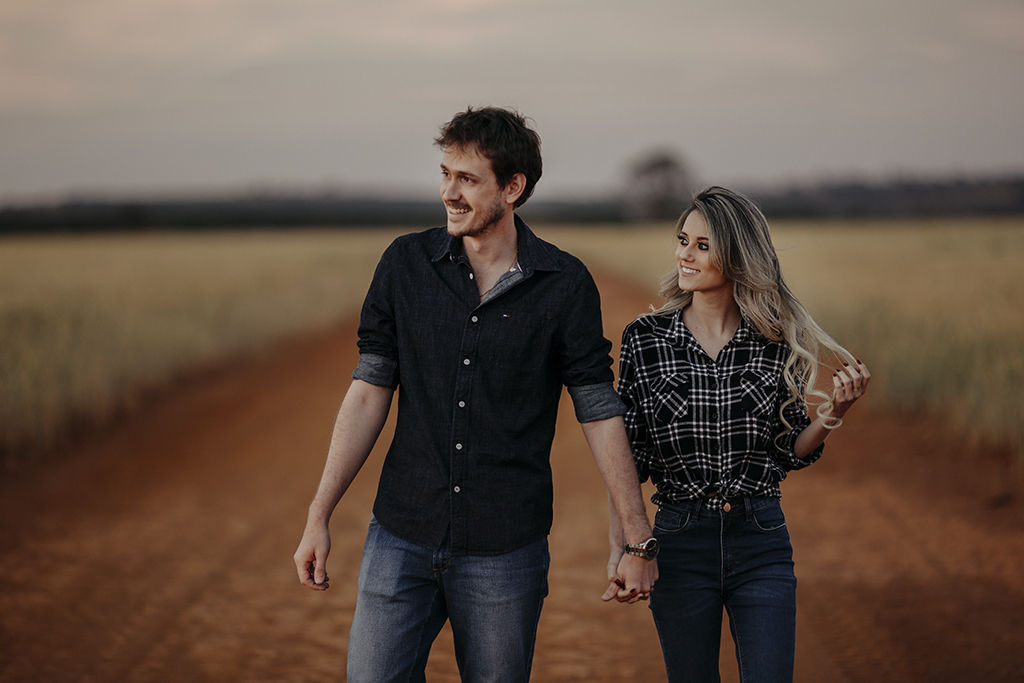 Ensaio Namorando de Mateus e Natalia em Perdizes e Patos de Minas Fotografo Alexandre Casttro Fotos com Amor paixão e inspiração