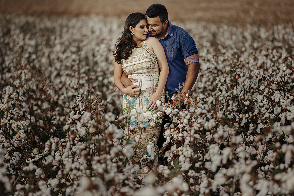 ensaio namorando pre wedding casamento fotos de casal apaixonados muito amor em patos de minas fotografo Alexandre Casttro 