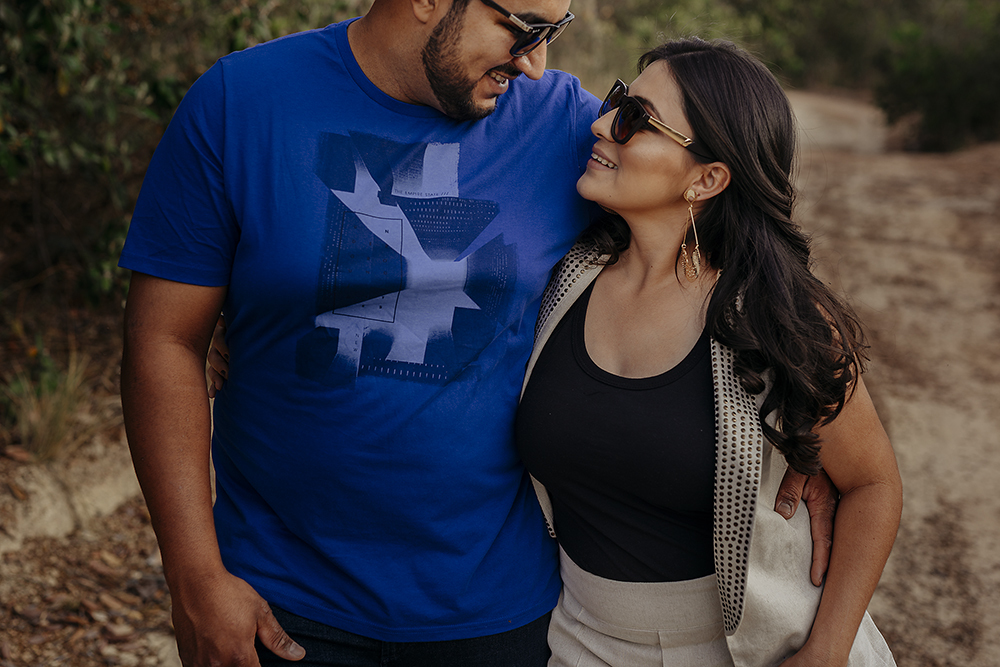 ensaio namorando pre wedding casamento fotos de casal apaixonados muito amor em patos de minas fotografo Alexandre Casttro 