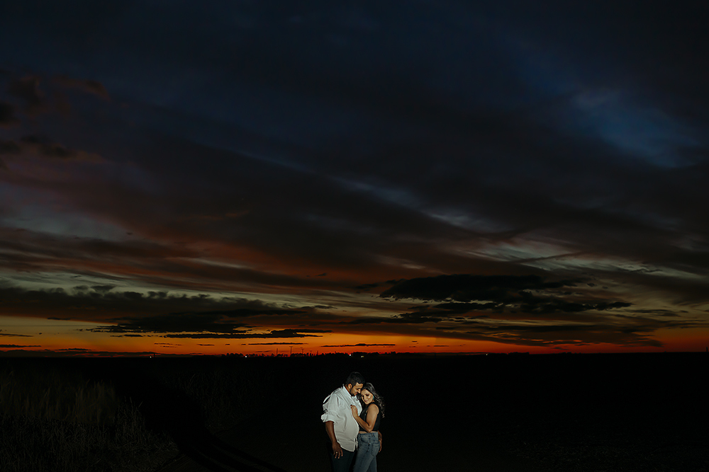 ensaio namorando pre wedding casamento fotos de casal apaixonados muito amor em patos de minas fotografo Alexandre Casttro 