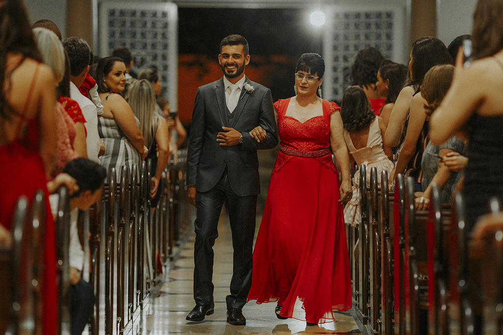 casamento Francyelle e Diego na igreja Santa Terezinha capuchinhos em Patos de Minas fotografo Alexandre Casttro rose cerimonial Salvatore noivas