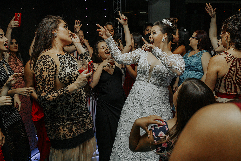 casamento Francyelle e Diego na igreja Santa Terezinha capuchinhos em Patos de Minas fotografo Alexandre Casttro rose cerimonial Salvatore noivas