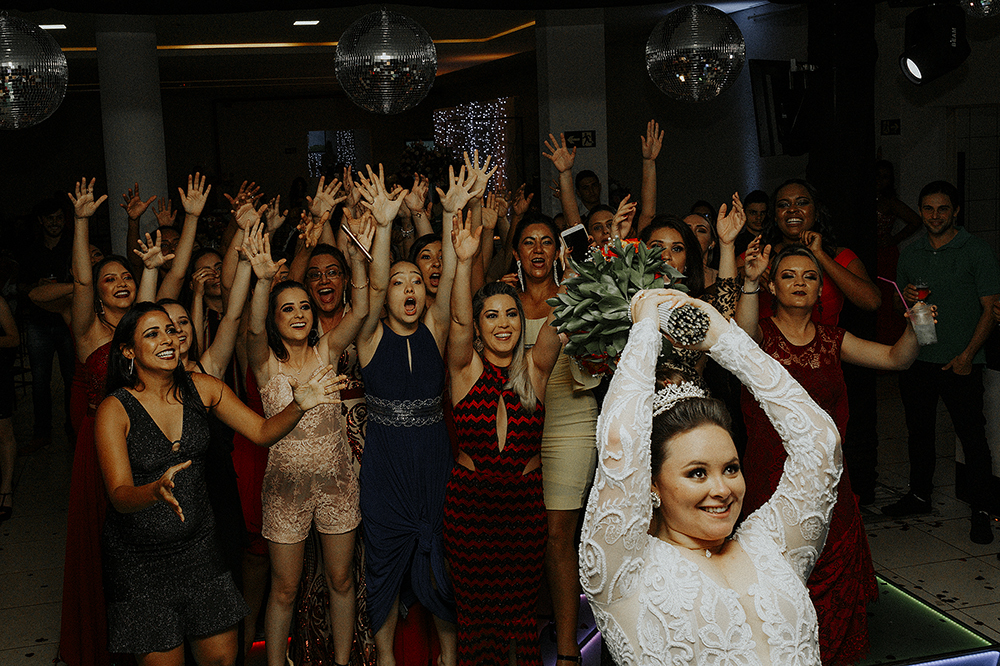 casamento Francyelle e Diego na igreja Santa Terezinha capuchinhos em Patos de Minas fotografo Alexandre Casttro rose cerimonial Salvatore noivas