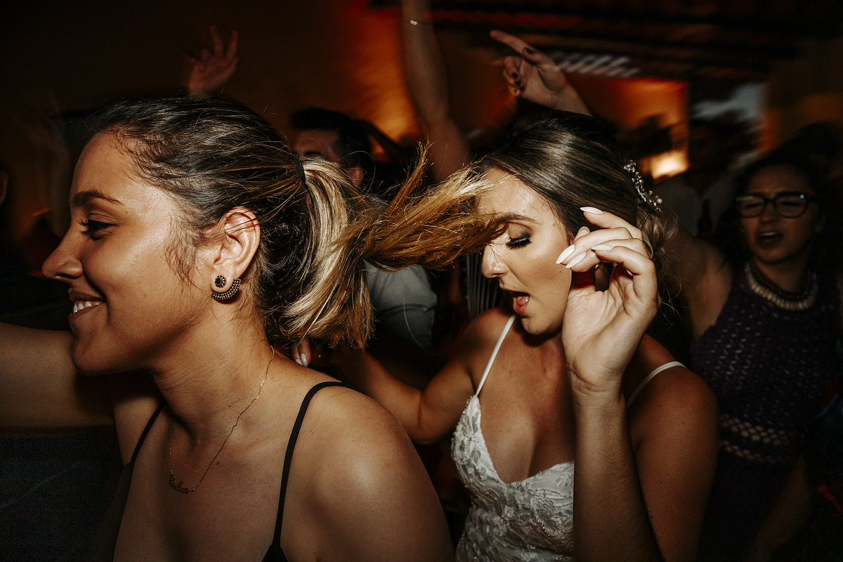 casamento Daniela e augusto fotografo Alexandre Casttro crazy party patos de minas festa louca fotografia