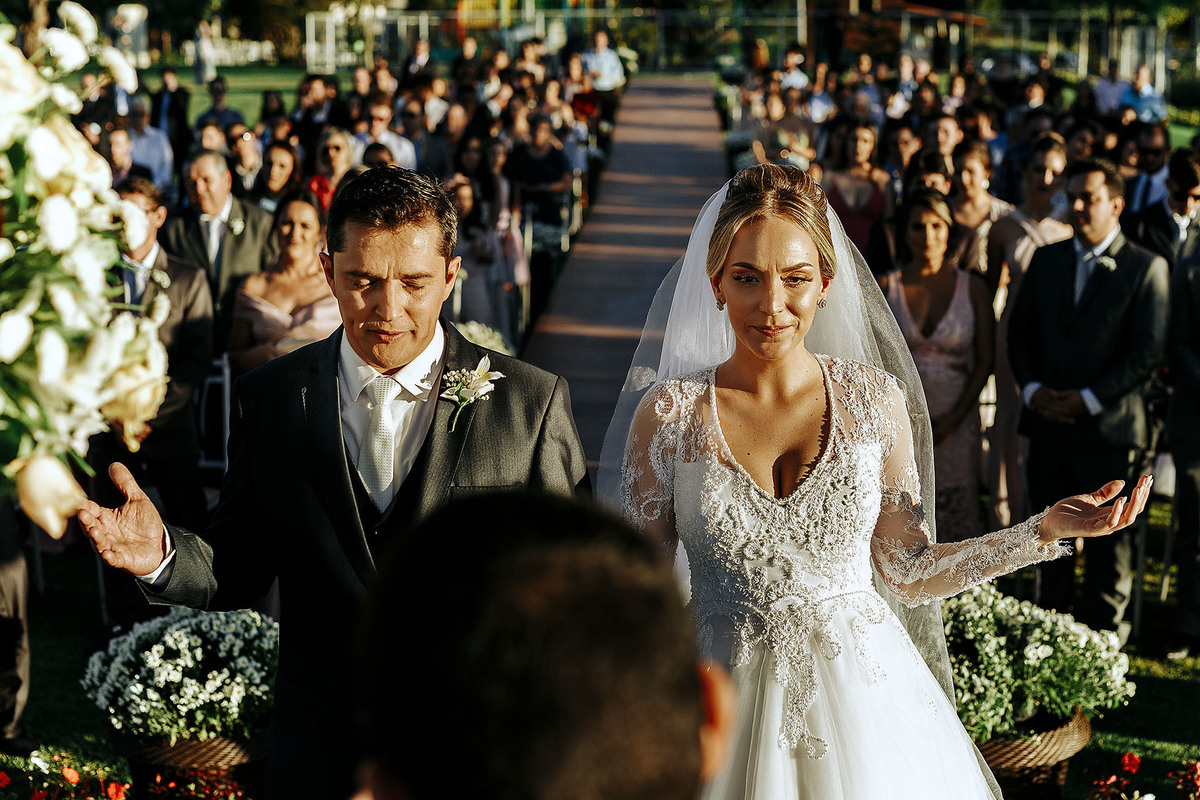 Fotografia do casamento de Camila e Jair em patos de minas no sitio toe do jo fotografo Alexandre Casttro