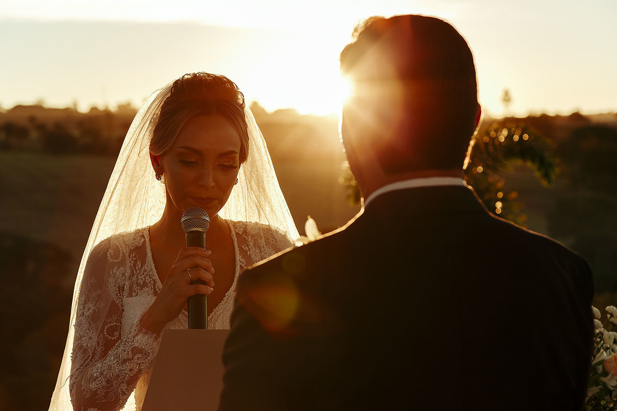 Fotografia do casamento de Camila e Jair em patos de minas no sitio toe do jo fotografo Alexandre Casttro