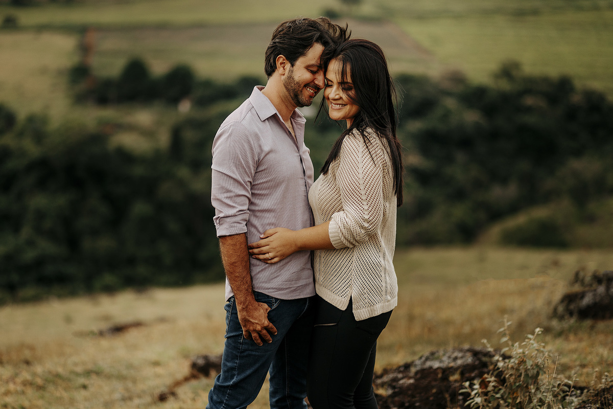 ENSAIO NAMORANDO PRE WEDDING PATOS DE MINAS FOTOGRAFO ALEXANDRE CASTTRO NOIVOS CASAL