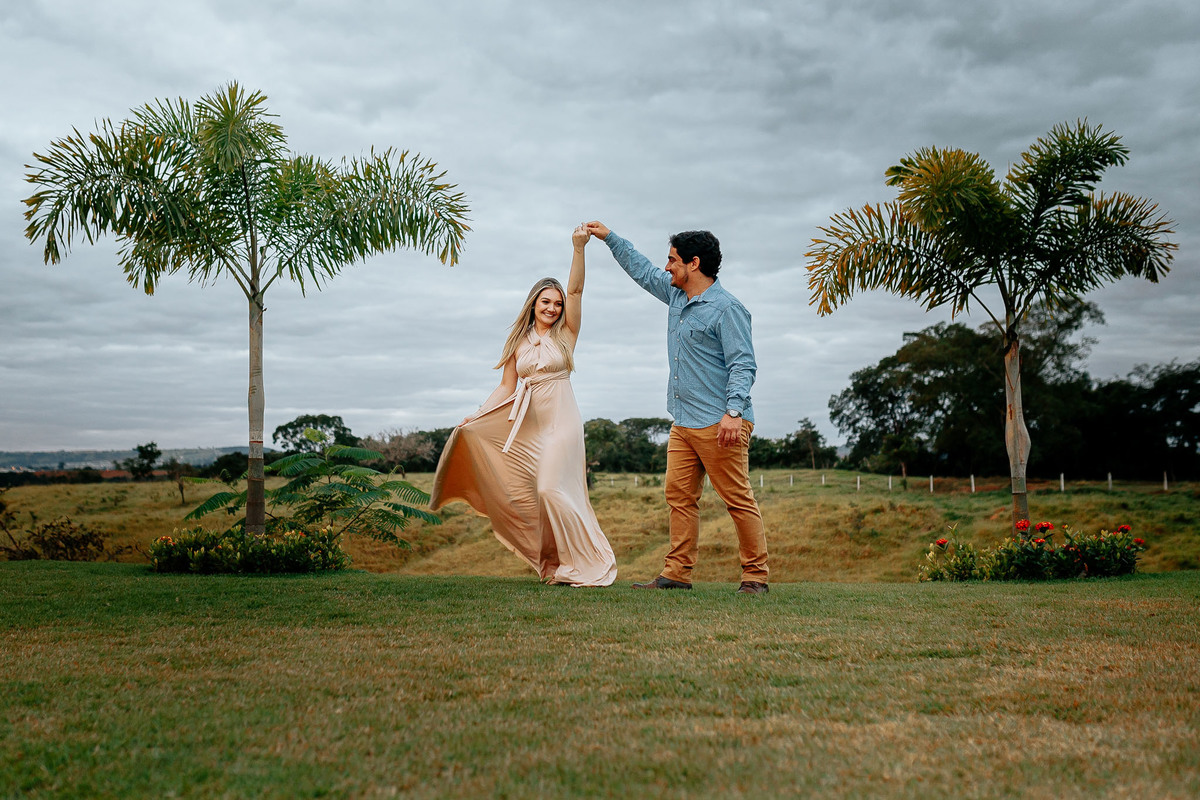 ensaio de casal para casamento em patos de minas Uberlandia Alexandre Casttro