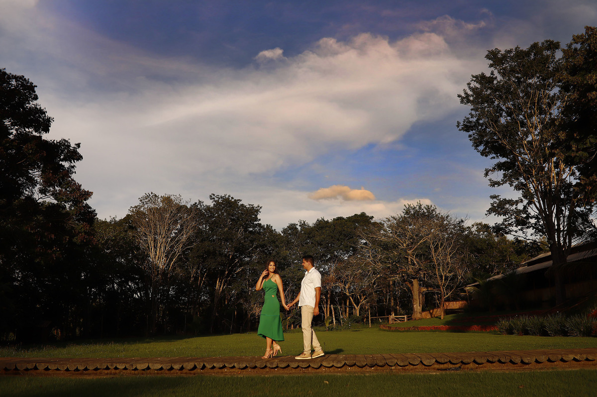 ENSAIO CASAL FOTOGRAFIA CASAMENTO
ALEXANDRE CASTTRO PATOS DE MINAS FOTOGRAFO AVALON POUSADA 