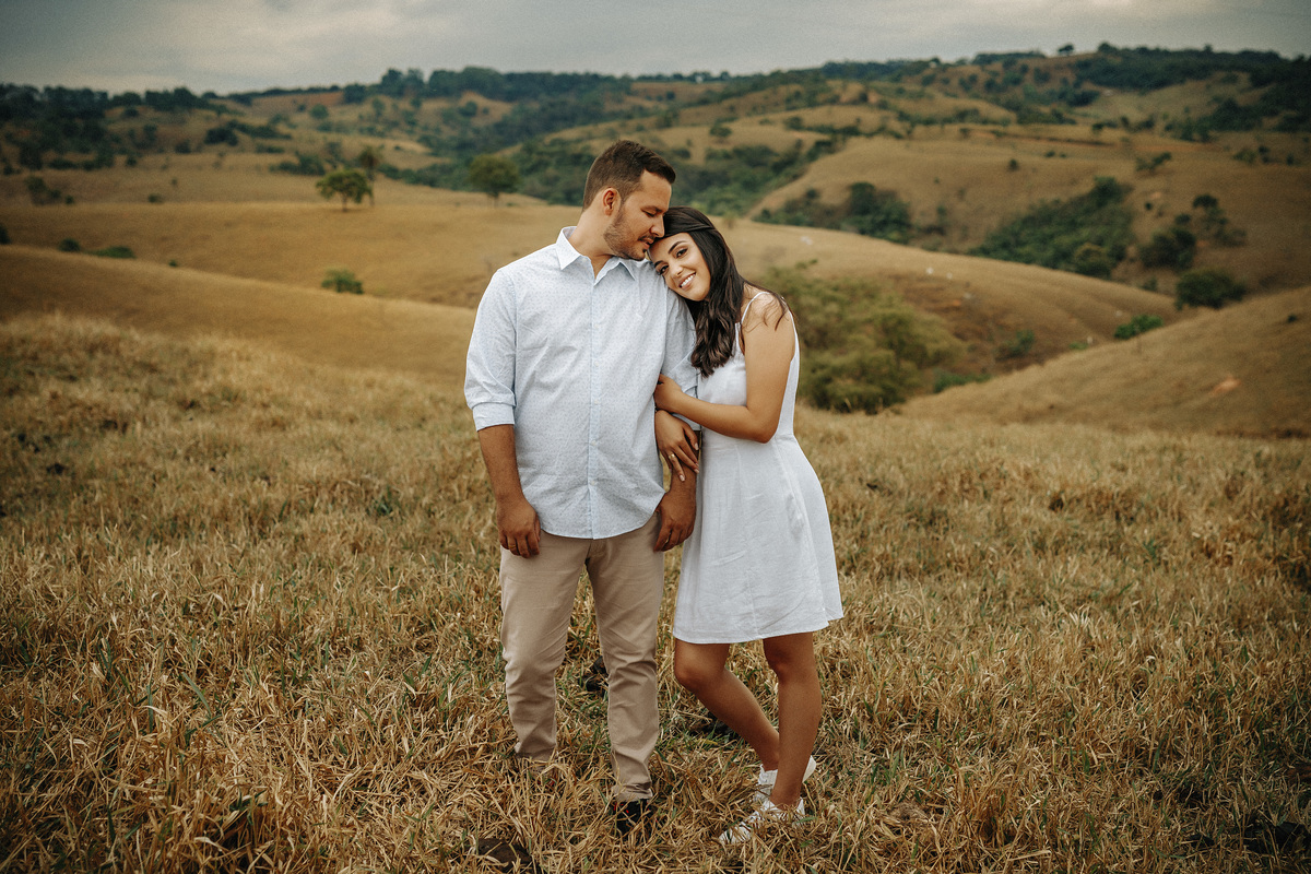 FOTOGRAFIA DE CASAMENTO ENSAIO NAMORANDO PRE WEDDING ALEXANDRE CASTTRO PATOS DE MINAS FOTOS 