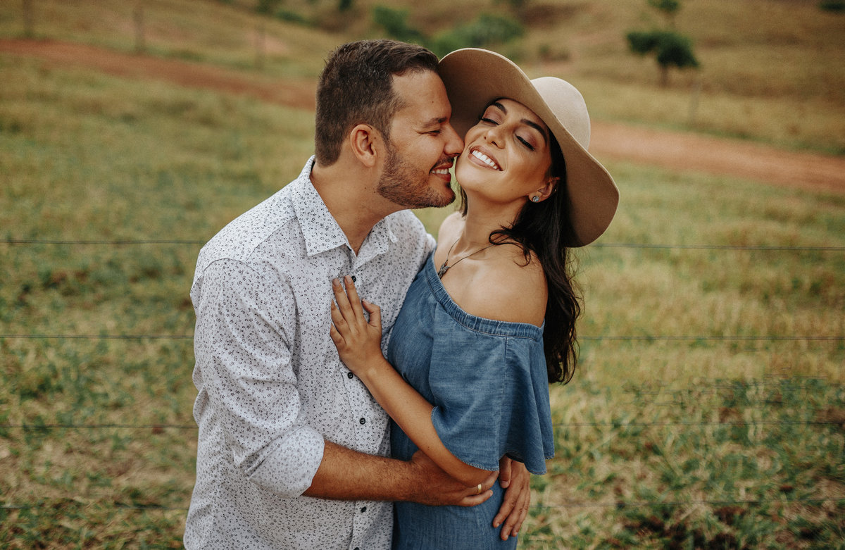 FOTOGRAFIA DE CASAMENTO ENSAIO NAMORANDO PRE WEDDING ALEXANDRE CASTTRO PATOS DE MINAS FOTOS 
