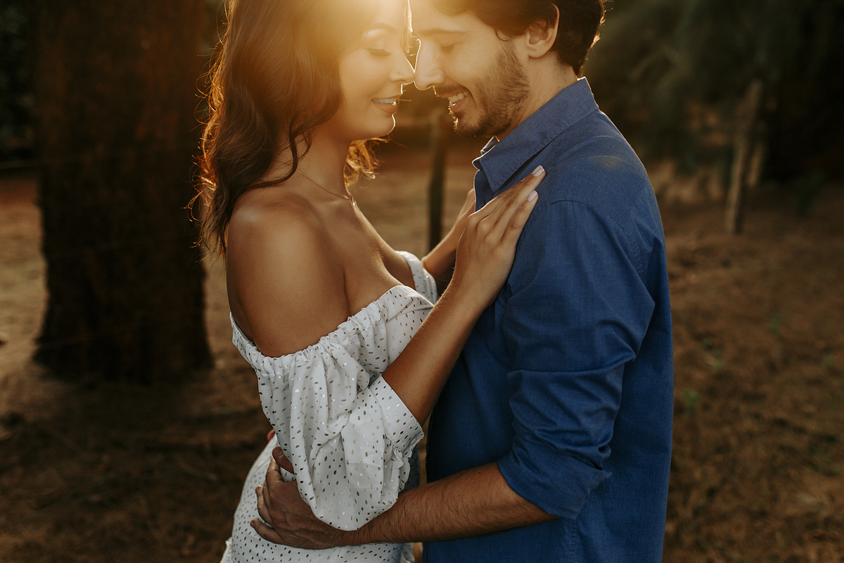 ENSAIO CASAMENTO PRE WEDDING FOTOGRAFO ALEXANDRE CASTTRO PATOS DE MINAS CARMO DO PARANAIBA SAO GOTARDO UBERLANDIA CASAL FOTO LINDAS NATUREZA AMOR 