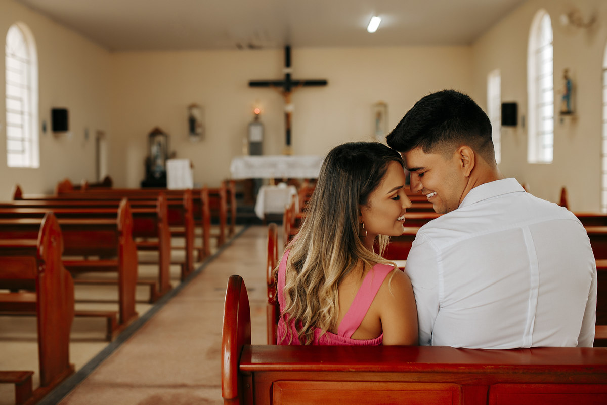 ENSAIO CASAMENTO PRE WEDDING FOTOGRAFO ALEXANDRE CASTTRO PATOS DE MINAS CARMO DO PARANAIBA SAO GOTARDO UBERLANDIA CASAL FOTO LINDAS NATUREZA AMOR 