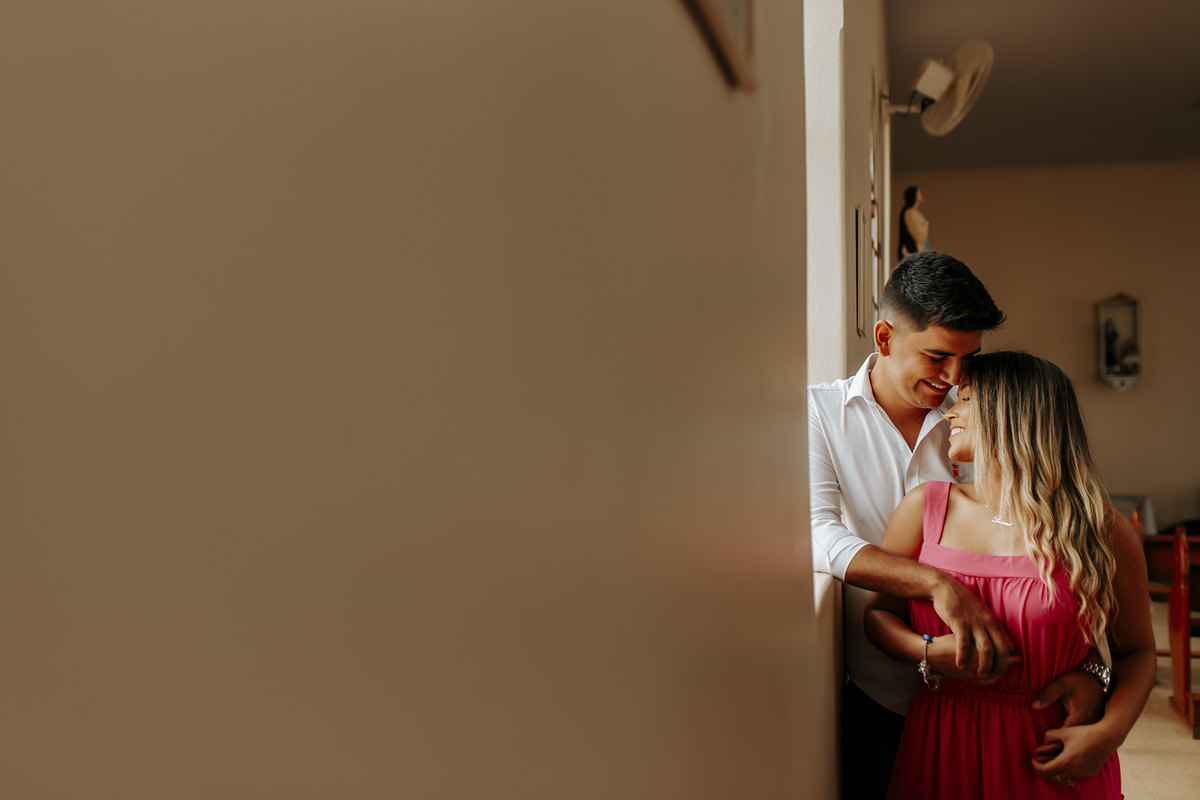 ENSAIO CASAMENTO PRE WEDDING FOTOGRAFO ALEXANDRE CASTTRO PATOS DE MINAS CARMO DO PARANAIBA SAO GOTARDO UBERLANDIA CASAL FOTO LINDAS NATUREZA AMOR 