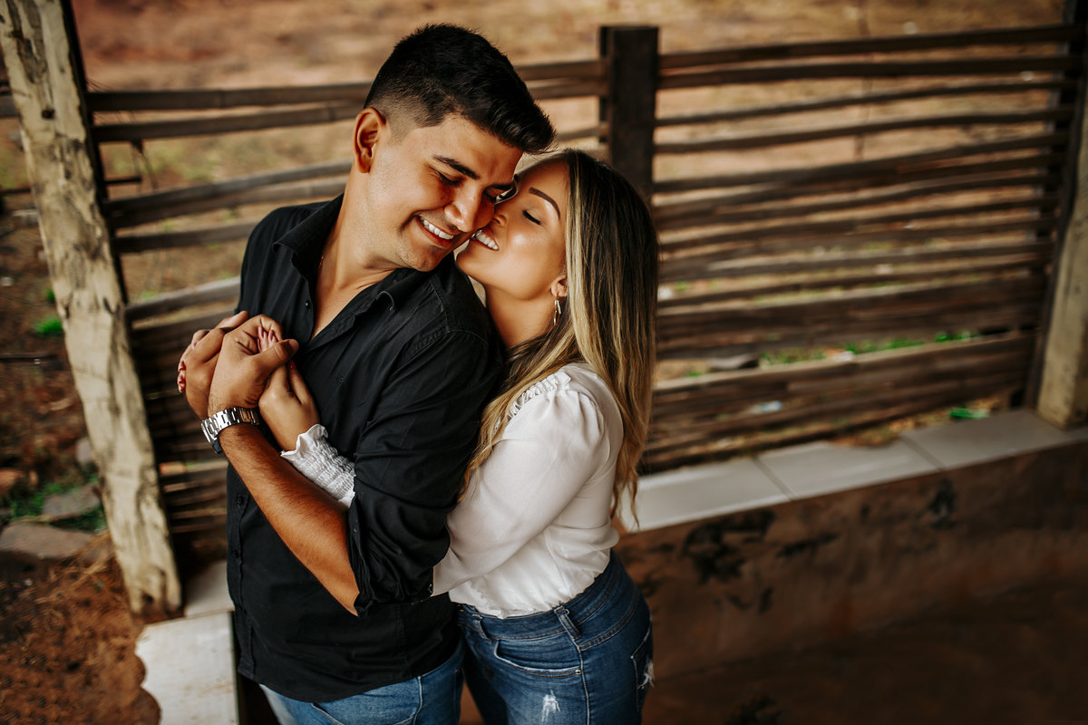 ENSAIO CASAMENTO PRE WEDDING FOTOGRAFO ALEXANDRE CASTTRO PATOS DE MINAS CARMO DO PARANAIBA SAO GOTARDO UBERLANDIA CASAL FOTO LINDAS NATUREZA AMOR 