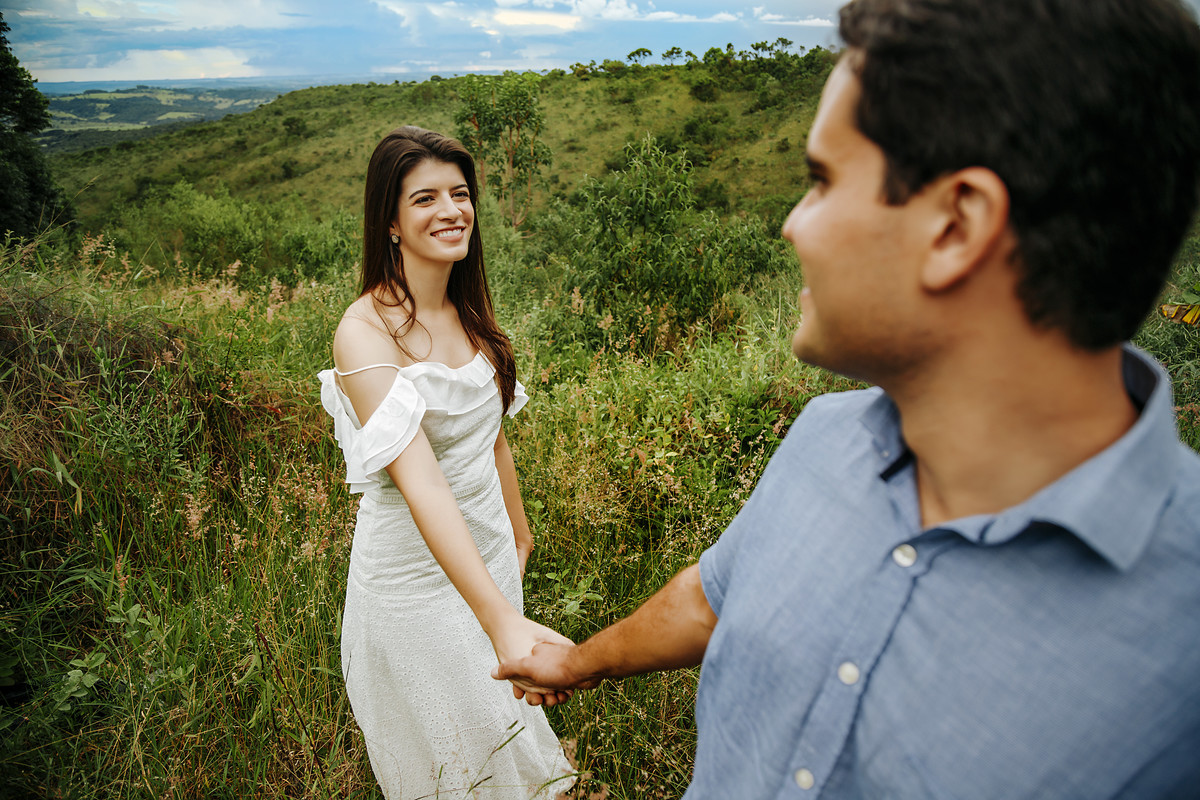 FOTOS ENSAIO PRE WEDDING CASAMENTO FAZENDA CAVALO CAMPO AMOR PRATINHA MG PATOS DE MINAS FOTOGRAFO ALEXANDRE CASTTRO FOTOGRAFIA