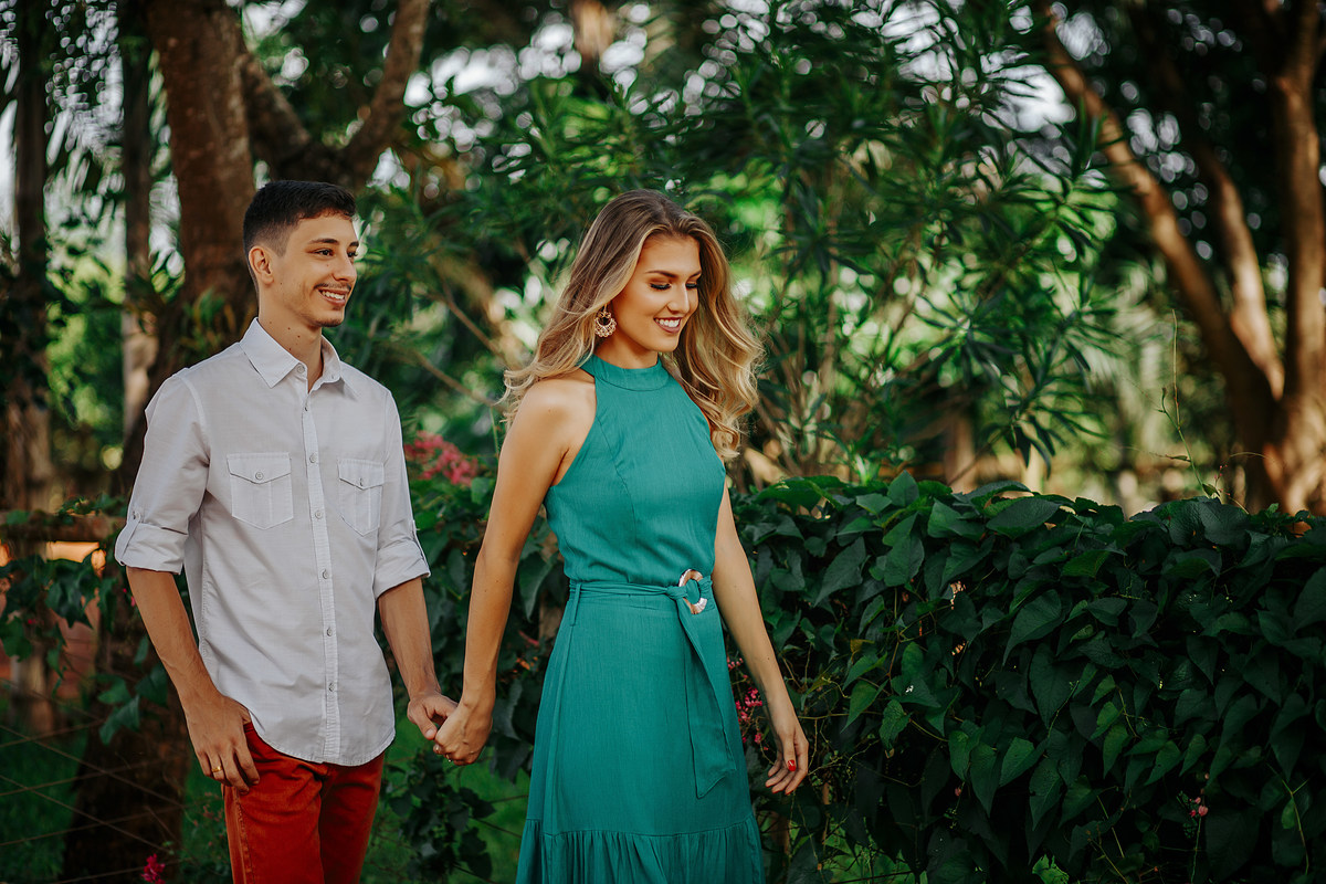 FOTOGRAFIA DE CASAL CASAMENTO; FOTOGRAFIA; PATOS DE MINAS ; LAGOA FORMOSA; FOTO; PRE WEDDING ;  ALEXANDRECASTTRO ; FOTOGRAFO; SITE; FAZENDA ; VESTIDO DE NOIVA