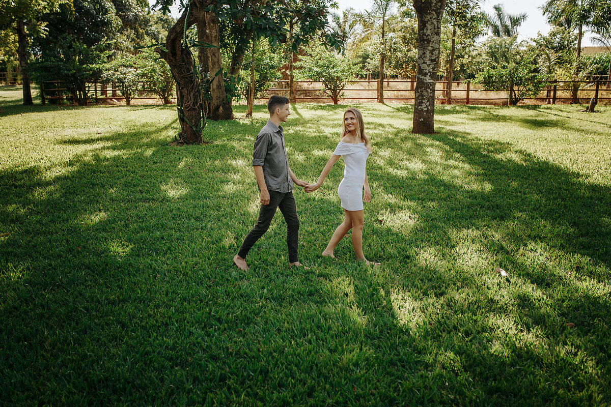 FOTOGRAFIA DE CASAL CASAMENTO; FOTOGRAFIA; PATOS DE MINAS ; LAGOA FORMOSA; FOTO; PRE WEDDING ;  ALEXANDRECASTTRO ; FOTOGRAFO; SITE; FAZENDA ; VESTIDO DE NOIVA