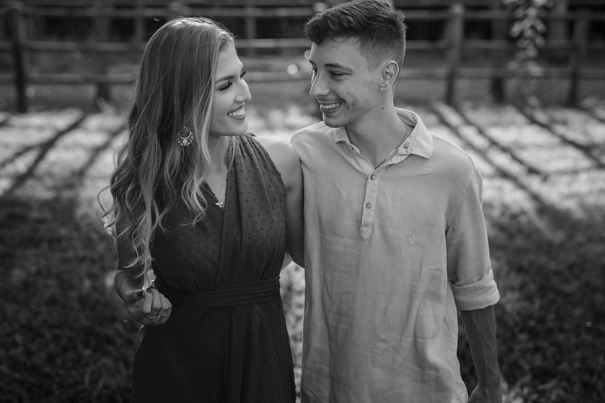 FOTOGRAFIA DE CASAL CASAMENTO; FOTOGRAFIA; PATOS DE MINAS ; LAGOA FORMOSA; FOTO; PRE WEDDING ;  ALEXANDRECASTTRO ; FOTOGRAFO; SITE; FAZENDA ; VESTIDO DE NOIVA