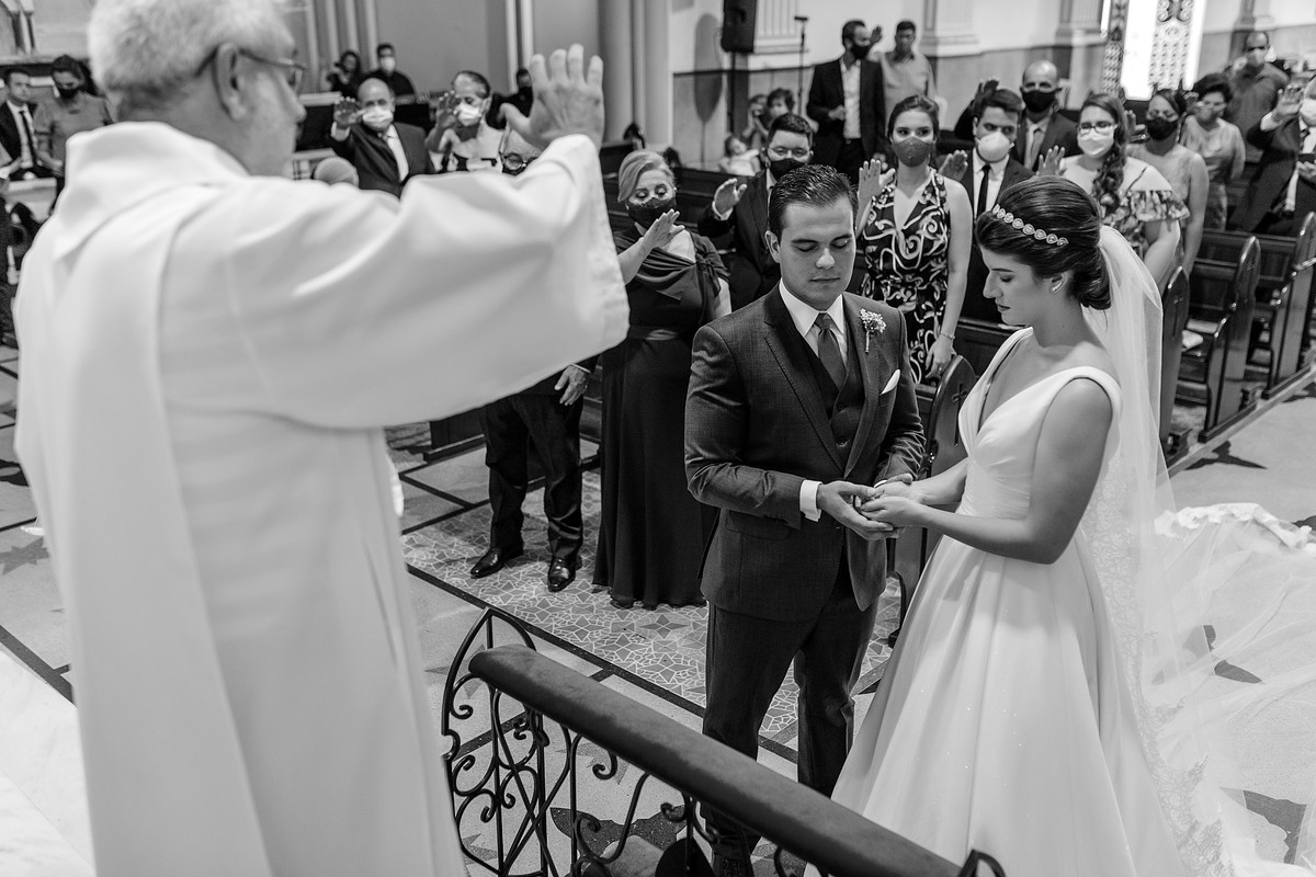 CASAMENTO PATOS DE MINAS FOTOGRAFIA ALEXANDRE CASTTRO FOTOGRAFO NOIVA CASAL INSPIRACAO CERIMONIAL MADRINHAS SITE DE FOTOS 