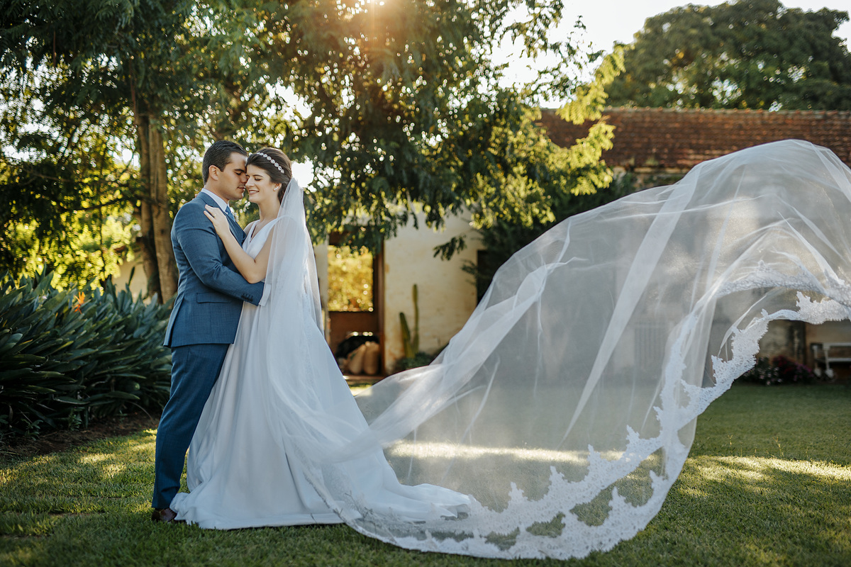 CASAMENTO PATOS DE MINAS FOTOGRAFIA ALEXANDRE CASTTRO FOTOGRAFO NOIVA CASAL INSPIRACAO CERIMONIAL MADRINHAS SITE DE FOTOS 