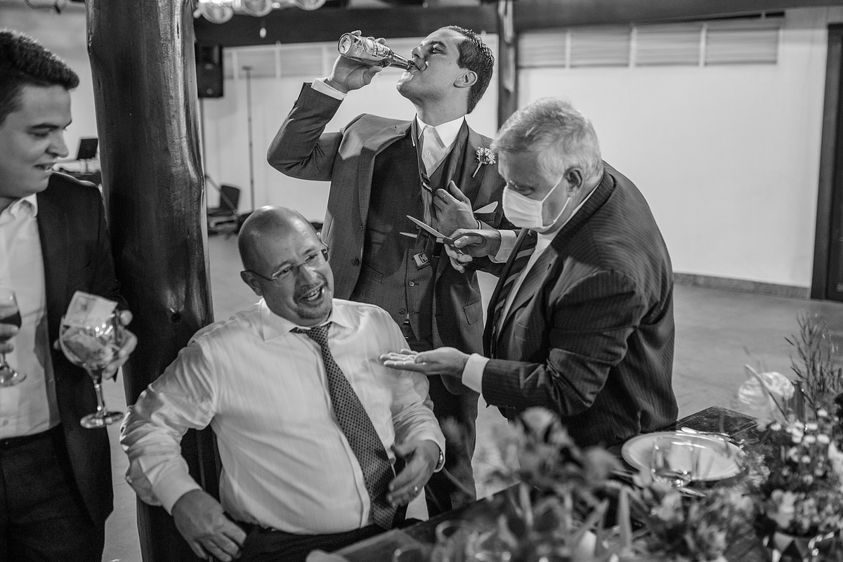 CASAMENTO PATOS DE MINAS FOTOGRAFIA ALEXANDRE CASTTRO FOTOGRAFO NOIVA CASAL INSPIRACAO CERIMONIAL MADRINHAS SITE DE FOTOS 